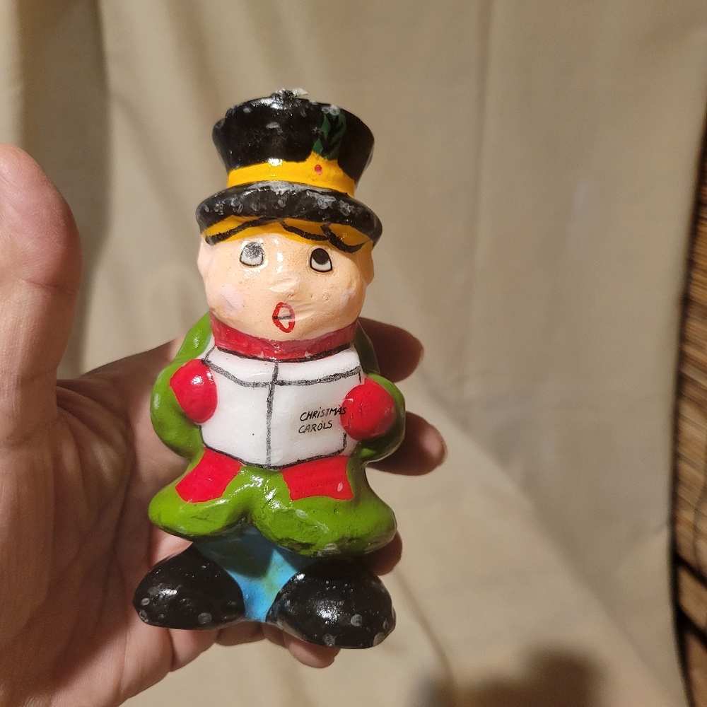 INTERPUR vintage  5” Holiday Candle – Christmas Coroler